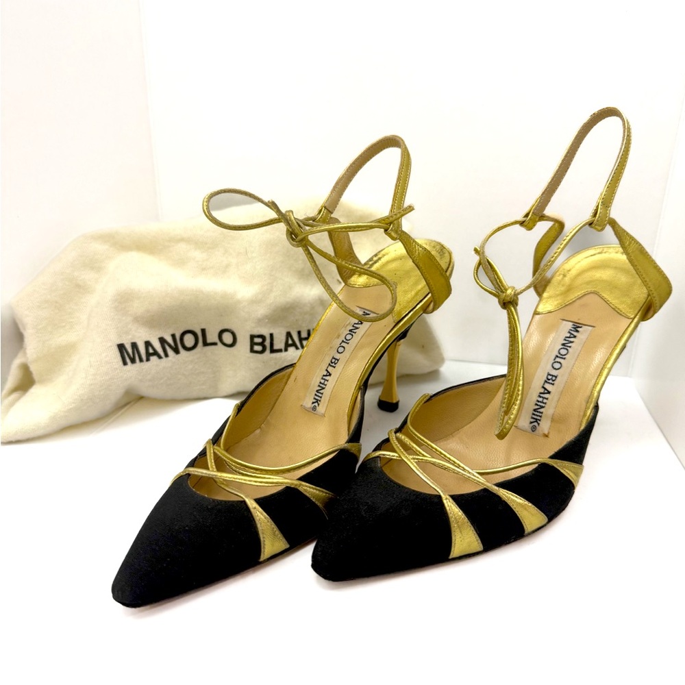 MANOLO BLAHNIK Stunning black and gold wrap pump 35.5